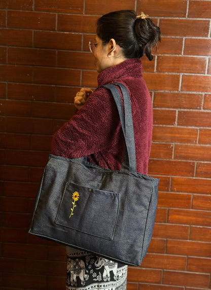 Floral Pocket (Dark Blue)